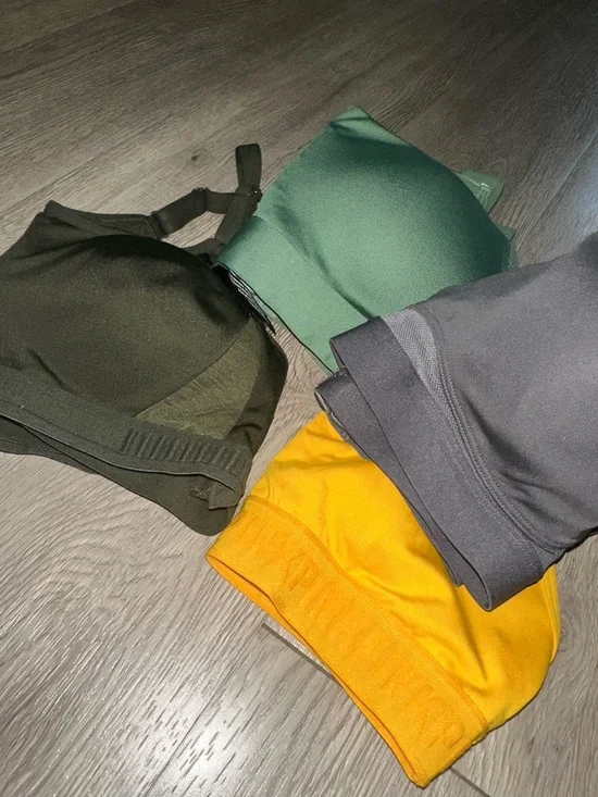 Nike Under Armour Gymshark Lot 21 Yoga Gym Workout Tank Sports Bra Shorts S - Picture 4 of 16